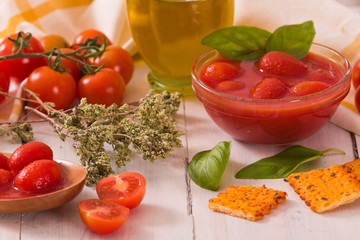 Tomato crackers.