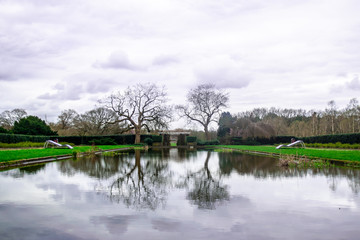 Fototapeta na wymiar Beautifal Green Park With Reflection