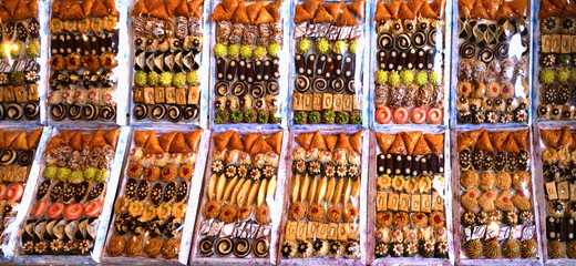 Sets of oriental sweets, made up of a variety of cakes and other pastries