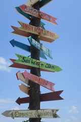 sign way to the beach color
