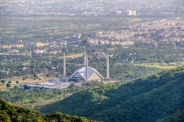 Shah Faisal mosque is the masjid in Islamabad, Pakistan. Located on the foothills of Margalla Hills. The largest mosque design of Islamic architecture