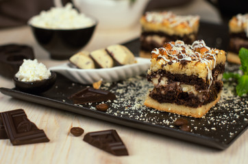 Still life on the table. Sweet cake grated pie and a hot drink .