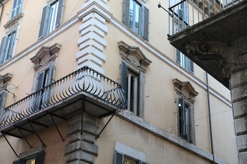 Fototapeta na wymiar Classic Rome - old style windows and door