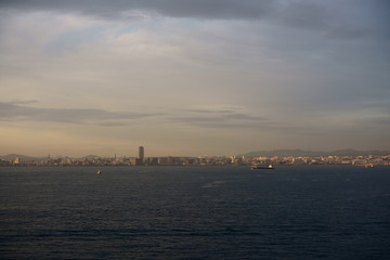 Obraz premium sunset over city bayarea