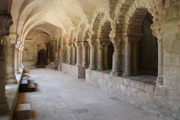Fototapeta na wymiar Saint-Vincent abbey - Nieul-sur-l'Autise (France)