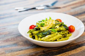 penne with chicken sauce Pesto