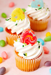 Easter vanilla cupcake.