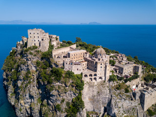 Fototapeta na wymiar Vista aerea del Castello Aragonese, Ischia, Napoli