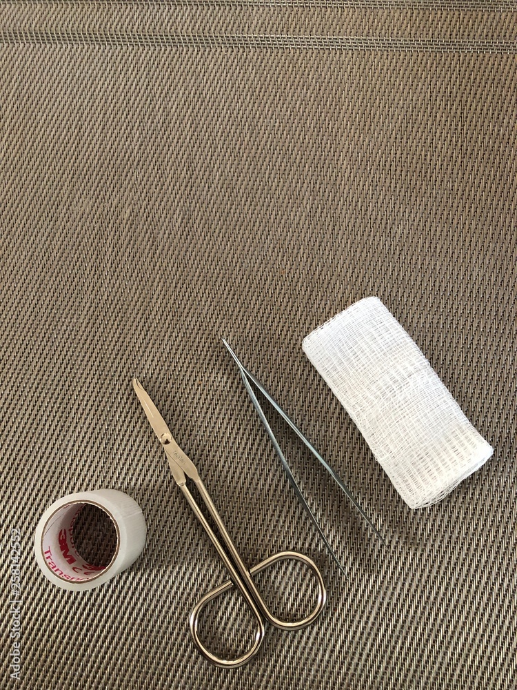 Wall mural Suture removal kit