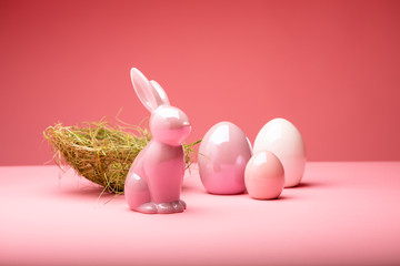 Osterhase mit Ostereiern