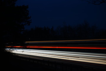 Lichtstreifen von der deutschen Autobahn © m_otto