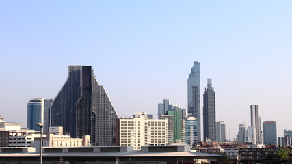 Fototapeta na wymiar Building with blue sky background cityscape Bangkok, Thailand. 