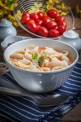 Fresh tomato soup with conchigliette.