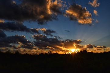 nuves atardecer