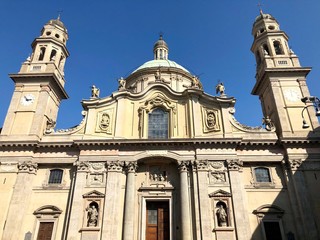 Fototapeta na wymiar Milano, la chiesa di Sant'Alessandro