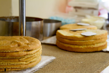 The process of making cakes, baking cakes, preparing to assemble the cake