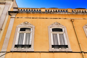 Obraz premium Old colorful houses and streets of Lisbon