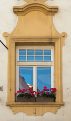 Fototapeta na wymiar Windows of old house in Prague