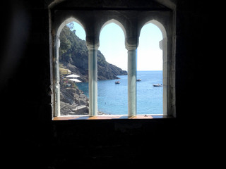 veduta della baia di San Fruttuoso  dalla omonima Abbazia a Camogli, Liguria