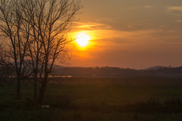 Fototapeta na wymiar Hazy Albama sunset