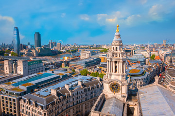 Obraz premium View of London cityscape from the Stone Gallery of St. Paul's Cathedral