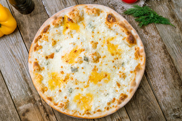 Pizza Quattro formaggi