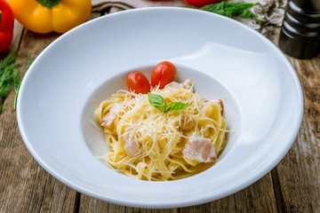 Spaghetti Carbonara with bacon