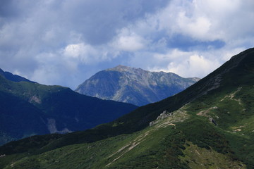 南アルプス光岳への道　縦走路から見る南アルプス南部の山々 悪沢岳遠景