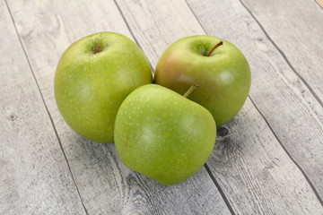 Green ripe apple