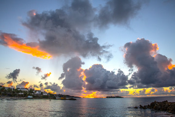 Obraz na płótnie Canvas Lever de soleil sur le Gosier - Guadeloupe