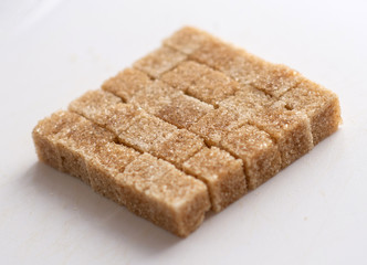 brown cane sugar, refined sugar cubes 