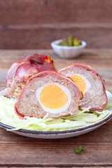 Schottische Eier mit Speck 