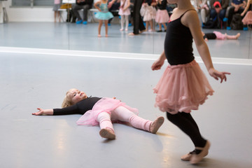little ballerina is lying on the floor © Evelien