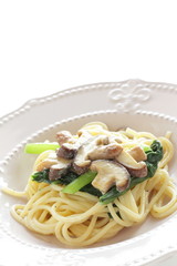Homemade musrhoom and spinach cream sauce spaghetti