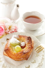 Grape and custrard cream Danish pastry