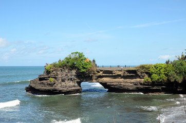 Fototapeta na wymiar Pura Batu Bolong in the rock in Bali, Indonesia