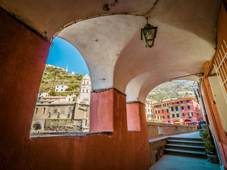 Fototapeta na wymiar Alley of Vernazza one of five colorful villages of Cinque Terre