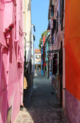 Fototapeta na wymiar Colorfully painted houses of Burano Island near Venice