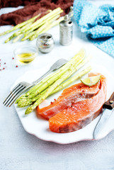 salmon and asparagus