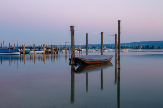 Abendstimmung mit Booten am Bodensee