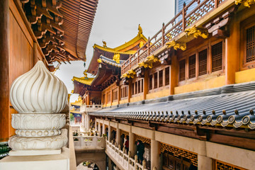 Fototapeta na wymiar Jingan Temple, Shanghai, China