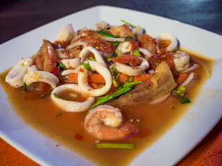 Thai papaya salad with sea food