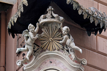 angioletti reggicorona  edicola devozionale, Genova © gabriffaldi