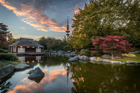Germany, Hamburg, Japanese Garden at PLanten un Blomen