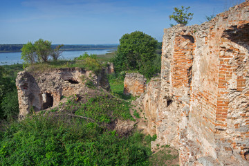 Fototapeta na wymiar The Glukhni castle ruins