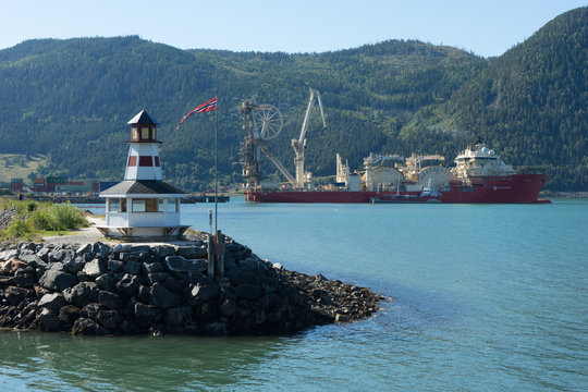 Leuchtfeuer im Hafen von Orkanger