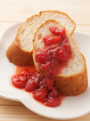 自家製のいちごジャム　朝食イメージ