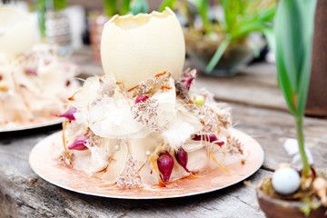 Ostern, romantische Tischdekoration