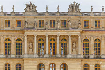 Fototapeta na wymiar Facade of famous Versailles palace, France