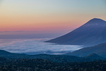 Overlooking the Moriyoshi of the sea of ​​clouds from Hachimantai